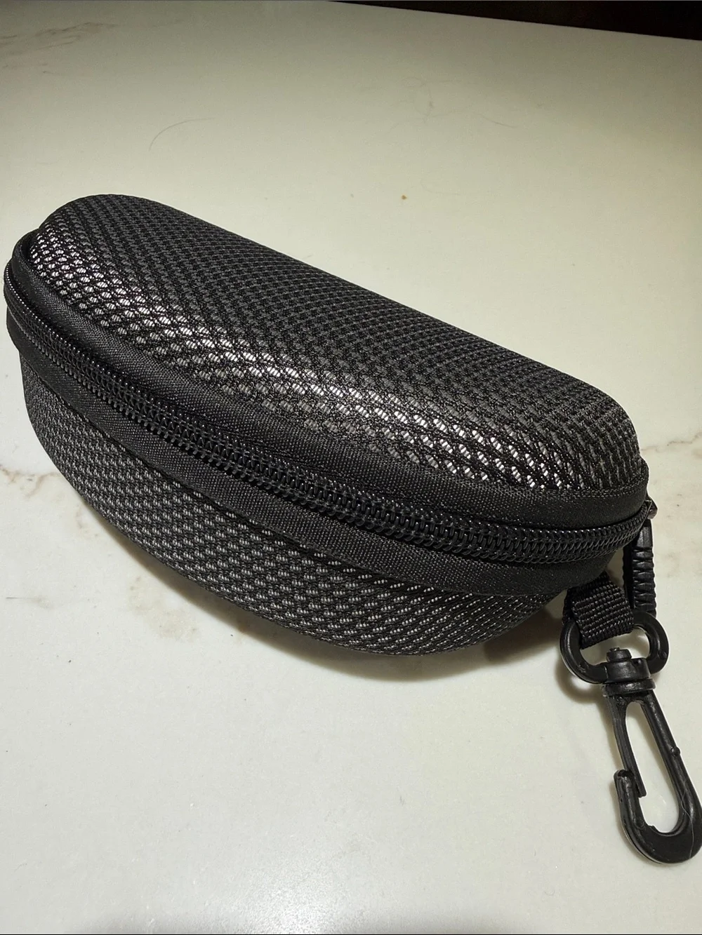 SUNGLASSES, Polarized Black with Gray detail